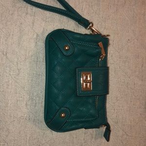 Turquoise clutch 🧚🏻‍♂️